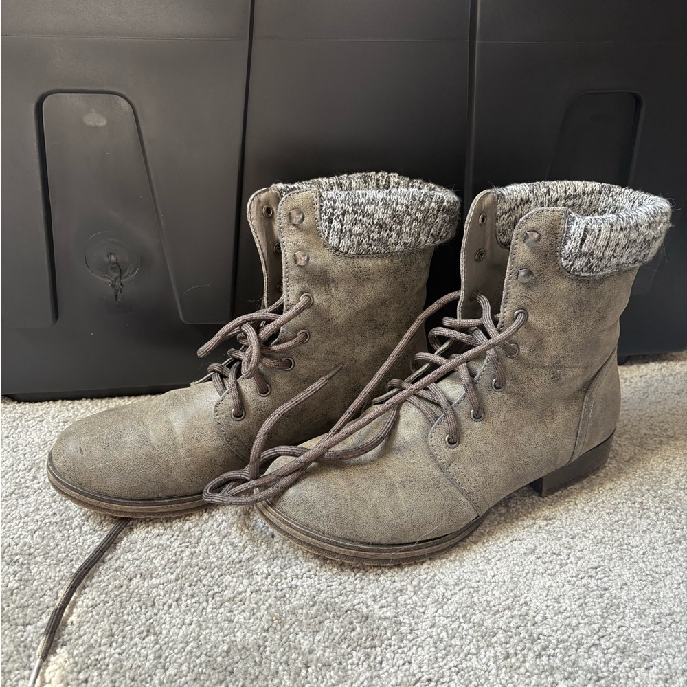 JustFab Gray Ankle Boots with Knit Cuff